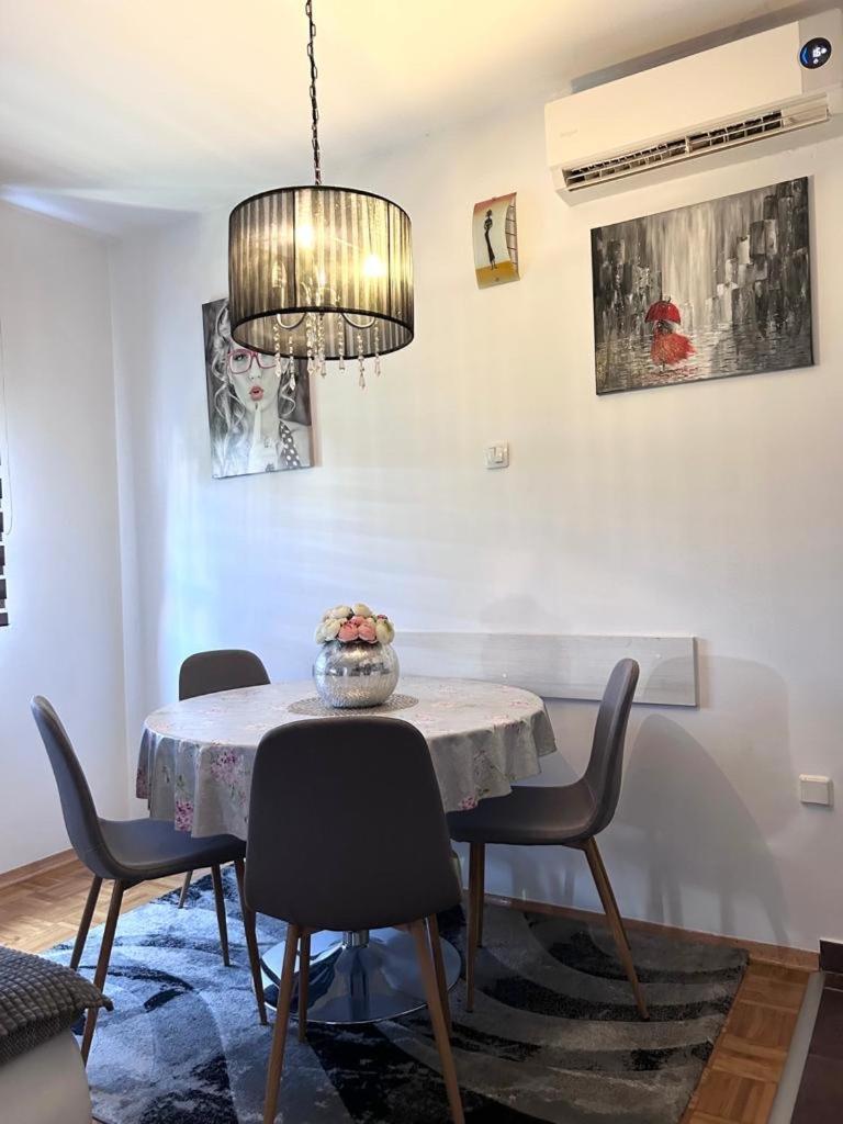 Apartment Sweet Dreams-Close To Zoo,Dinamo Stadium And The City Center 자그레브 외부 사진