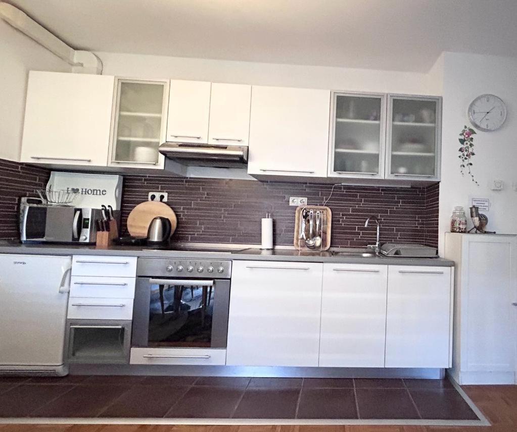 Apartment Sweet Dreams-Close To Zoo,Dinamo Stadium And The City Center 자그레브 외부 사진